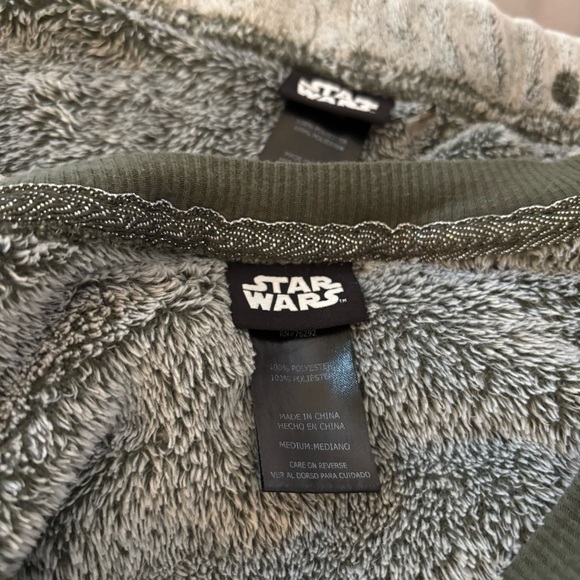 Star Wars Junior Baby Yoda Fleece Soft
PJ Lounge Set. Olive/Army Green Size Jr
M - Picture 8 of 9